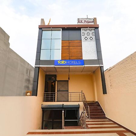 Fabhotel Rk Palace Ayodhya Extérieur photo