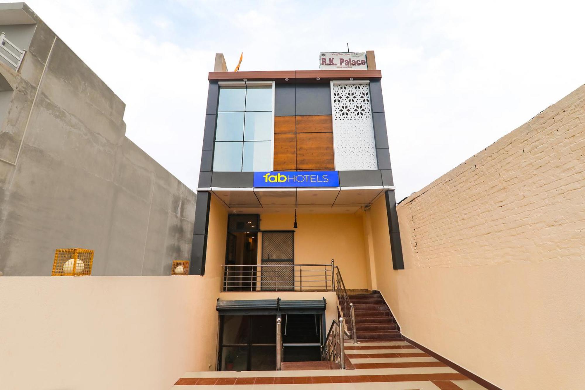 Fabhotel Rk Palace Ayodhya Extérieur photo