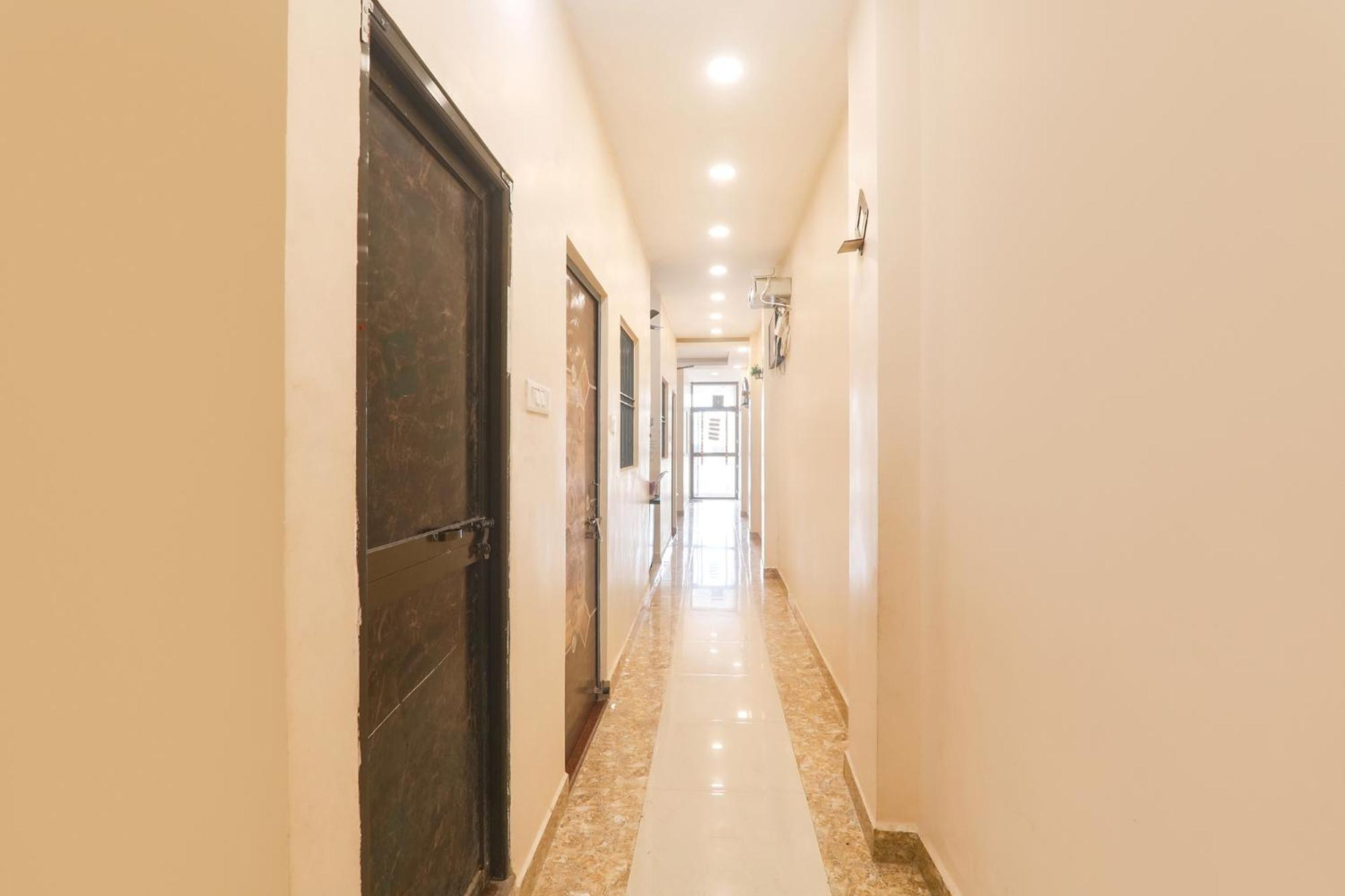 Fabhotel Rk Palace Ayodhya Extérieur photo